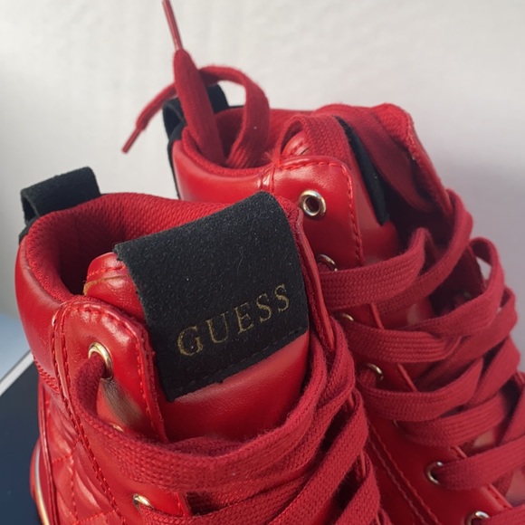 New GUESS Melo Quilted High-Top Sneakers - Picture 6 of 7